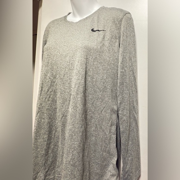 Nike Heather Gray Long Sleeve Men's Tee - Picture 3 of 6